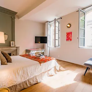 le-petit-chambres-appartement-a-deux-pas-du-pont.aixenprovencehotels.org/